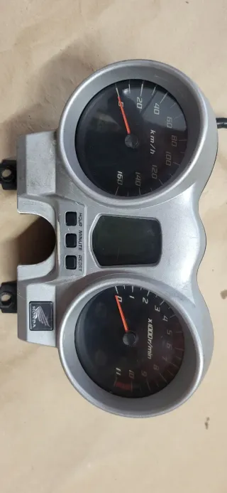 Cuadro de relojes Honda CBF 250 9000 kms