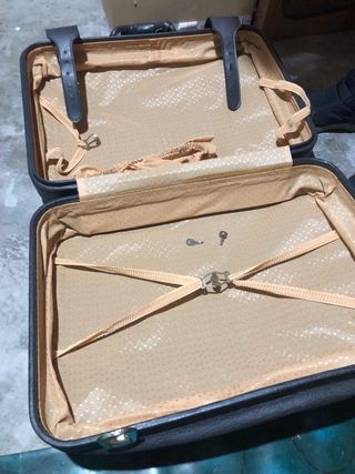 Maleta polipiel vintage negra 60*45