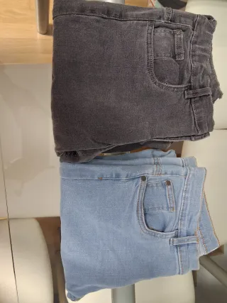Lote 2 pantalones vaqueros (gris y azul)