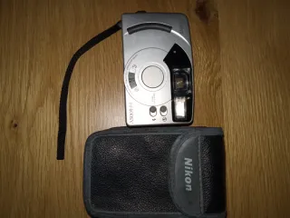 Cámara Nikon EF400SV 28mm