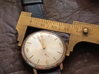 Reloj Cauny Dorado . Años 50-60