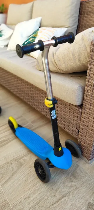 Patinete infantil 3 ruedas oxelo azul y amarillo