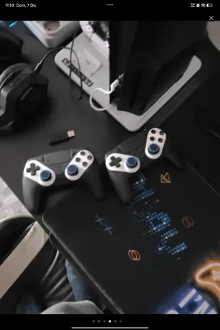 PS5 + MONITOR 4K 144hz + 2 mandos