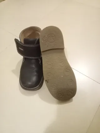 Botas niño talla 33 negras