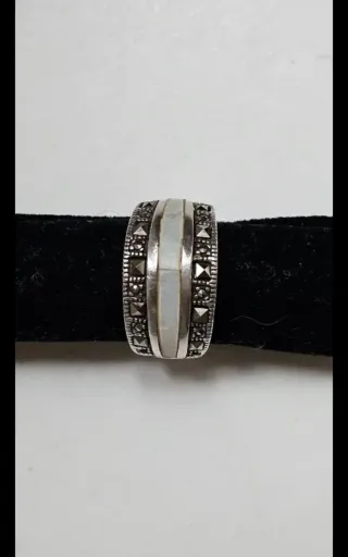 Anillo Plata Ley Nácar y Marcasita