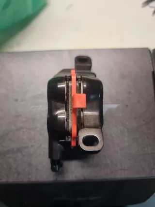 Pinza Shimano Deore XT 4 pistones BR-M8120