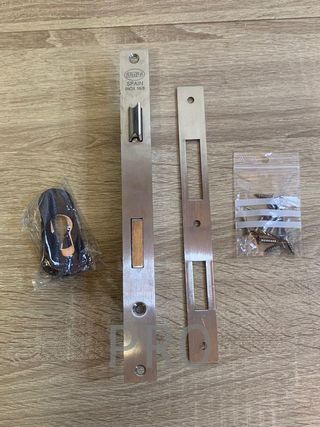 Cerradura de Embutir para Carpintería Amig