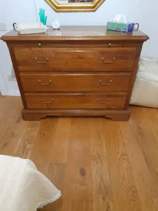 Cassettiera in legno stile noce