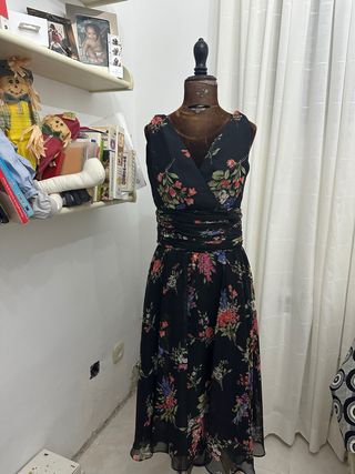 Vestido negro estampado flores