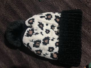 Gorro de invierno con pompón