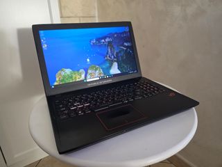 ASUS ROG Gaming i7 - 32 GB ram NVME512 GTX 1050