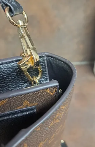 Bolso Louis Vuitton Vivian Piel Marrón y Negro