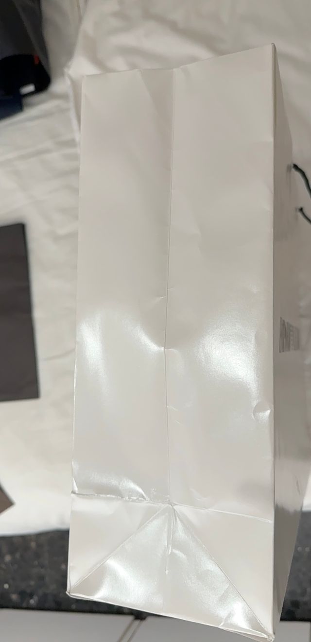 Borsa boutique Emporio Armani, bianca e un'altra