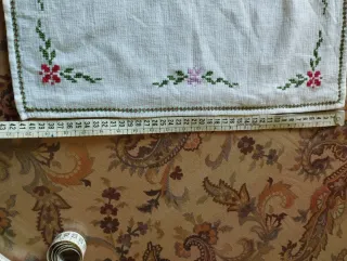 Tapete infantil bordado a mano