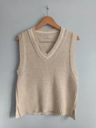 Chaleco de punto Stradivarius beige Talla S