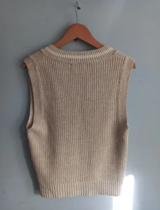 Chaleco de punto Stradivarius beige Talla S