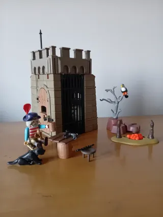 Cárcel Pirata Playmobil con figuras