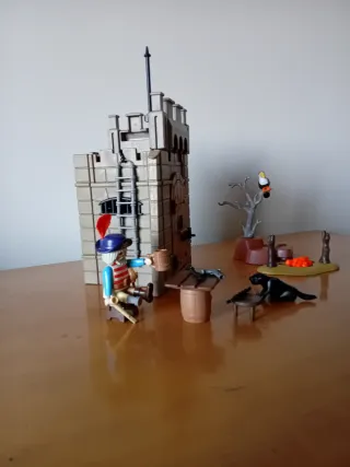 Cárcel Pirata Playmobil con figuras