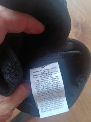 MOCHILA-BANDOLERA HERITAGE NIKE NEGRA