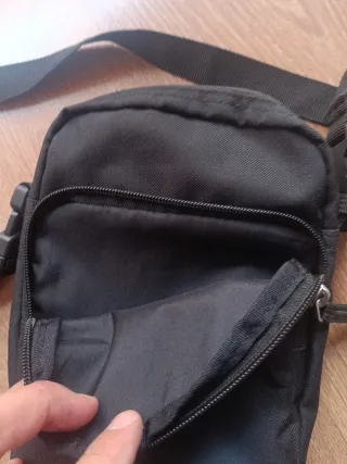 MOCHILA-BANDOLERA HERITAGE NIKE NEGRA