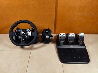 Logitech G923 - Volante + Pedaliera + Cambio