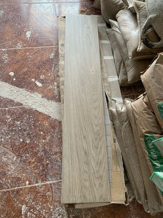 Suelo porcelánico imitación madera