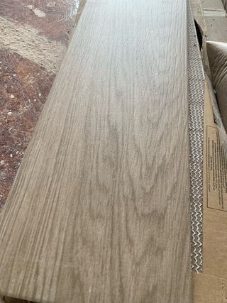 Suelo porcelánico imitación madera