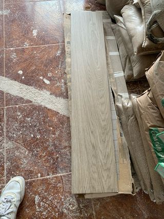 Suelo porcelánico imitación madera