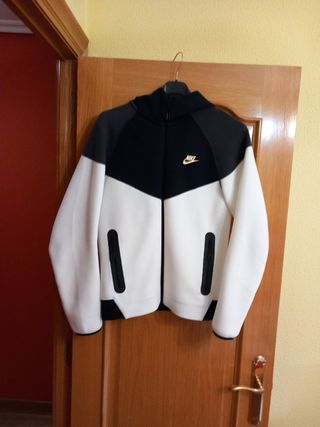 Sudadera Nike Tech Fleece Talla S