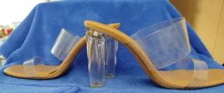 Zapatos de tacón transparente beige