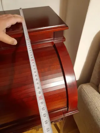 Scrivania mobile in legno con serranda