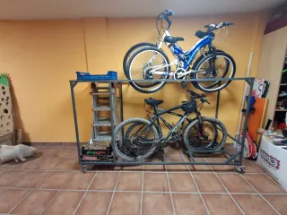 Soporte móvil 4 bicicletas