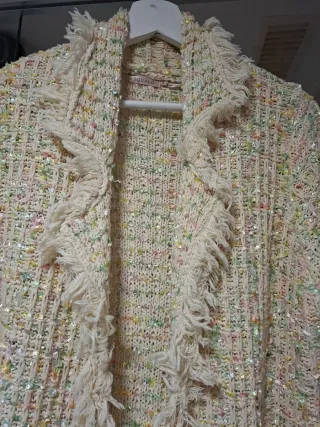 Abrigo largo tweed multicolor con flecos