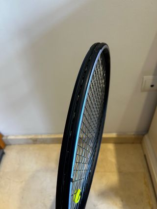 Raqueta Head Gravity Pro, cordaje nuevo, Solinco.