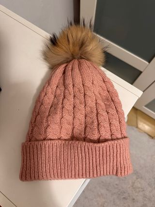 Gorro lana rosa pompón pelo
