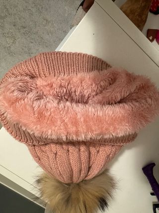 Gorro lana rosa pompón pelo