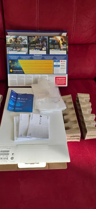 Consola PS4 1TB Hits + Mando Negro