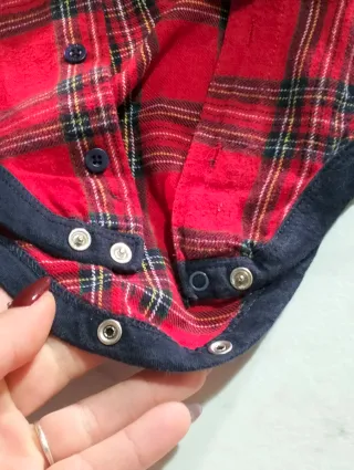 Tutina neonato a quadri rossa