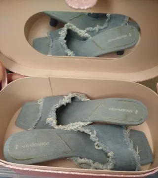 Sandalias tejana Stradivarius azules
