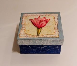 Scatola decorata decoupage fiore rosso