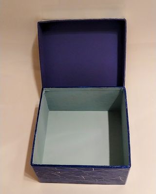 Scatola decorata decoupage fiore rosso