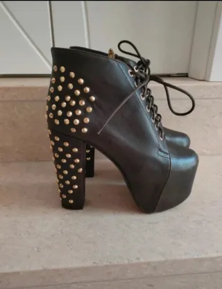 Tronchetti MNG tacco alto plateau borchie oro n.34