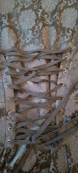 Abrigo ligero estilo gótico