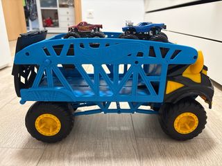 Camión Organizador Monster Trucks Hot Wheels