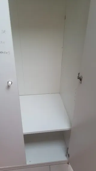 Regalo 2 armarios de madera blancos