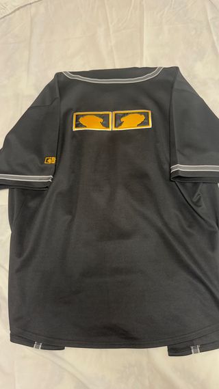 Camisa Bullroot wear Old School Negra Dorada