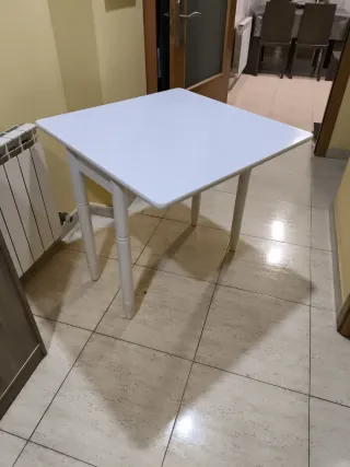 Mesa de cocina plegable blanca