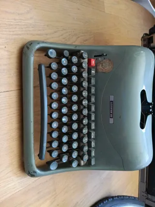 Máquina de escribir Lexicon 80