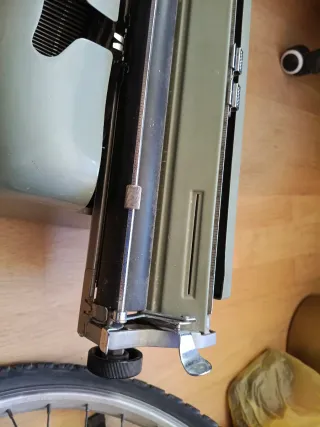 Máquina de escribir Lexicon 80