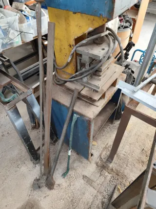 Tronzadora prensa neumática